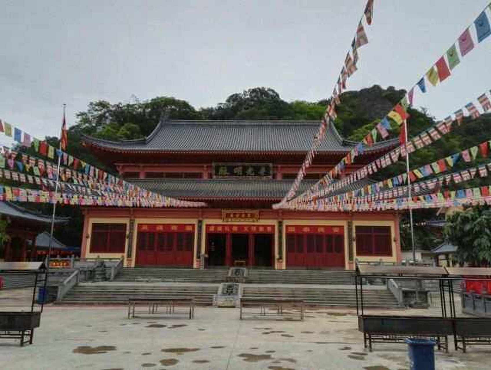 柳州凤山寺庙图片