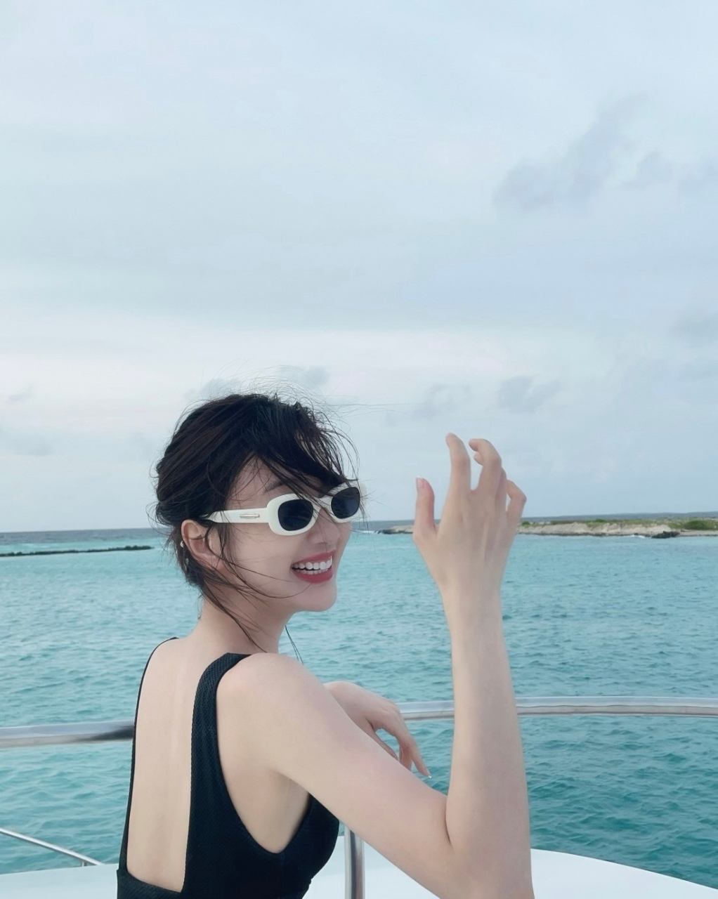 毛晓彤马尔代夫泳装照 676767#毛晓彤