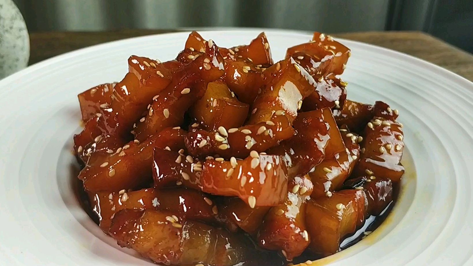 经典川菜“樱桃红烧肉”的做法,肥而不腻耙糯香甜
