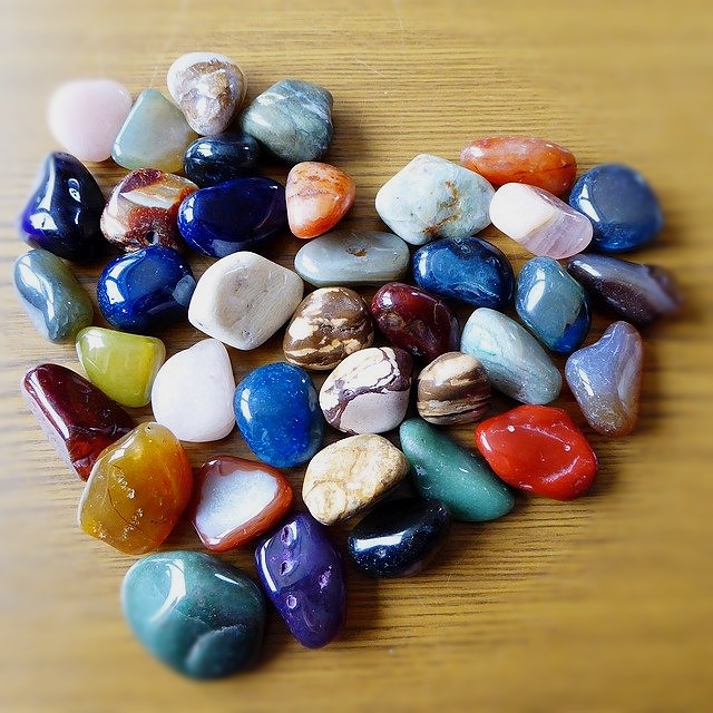 五彩岩石 喜欢彩色斑斓的石头