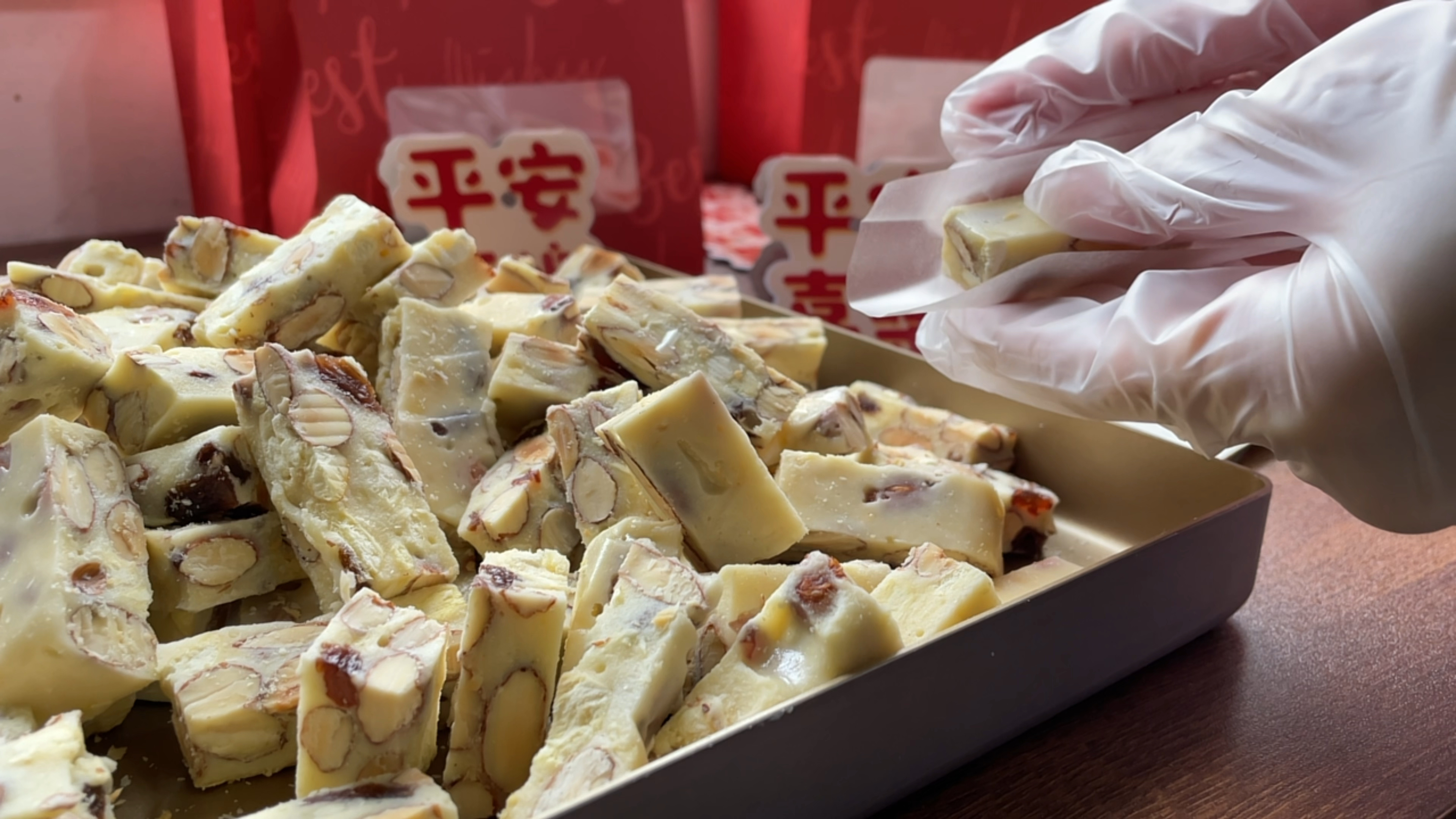 零失败的牛轧糖做法，软硬适中，奶香味浓郁！