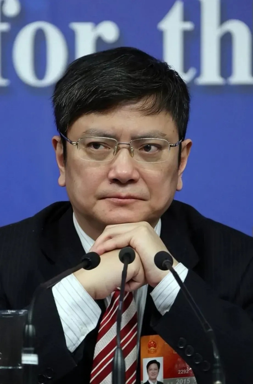 大学校长郑强调任到贵州大学,经过一个月的调研,在会议上一拍桌子说