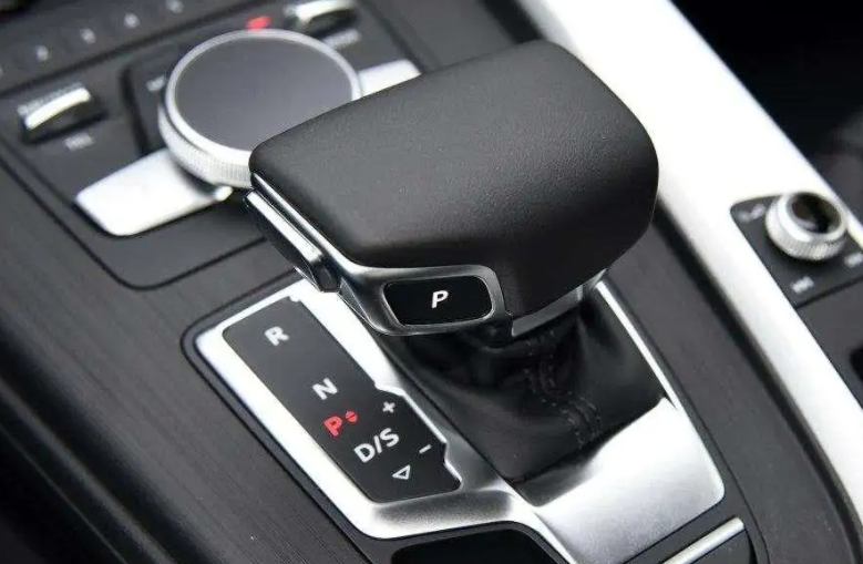 r挡是车的什么挡