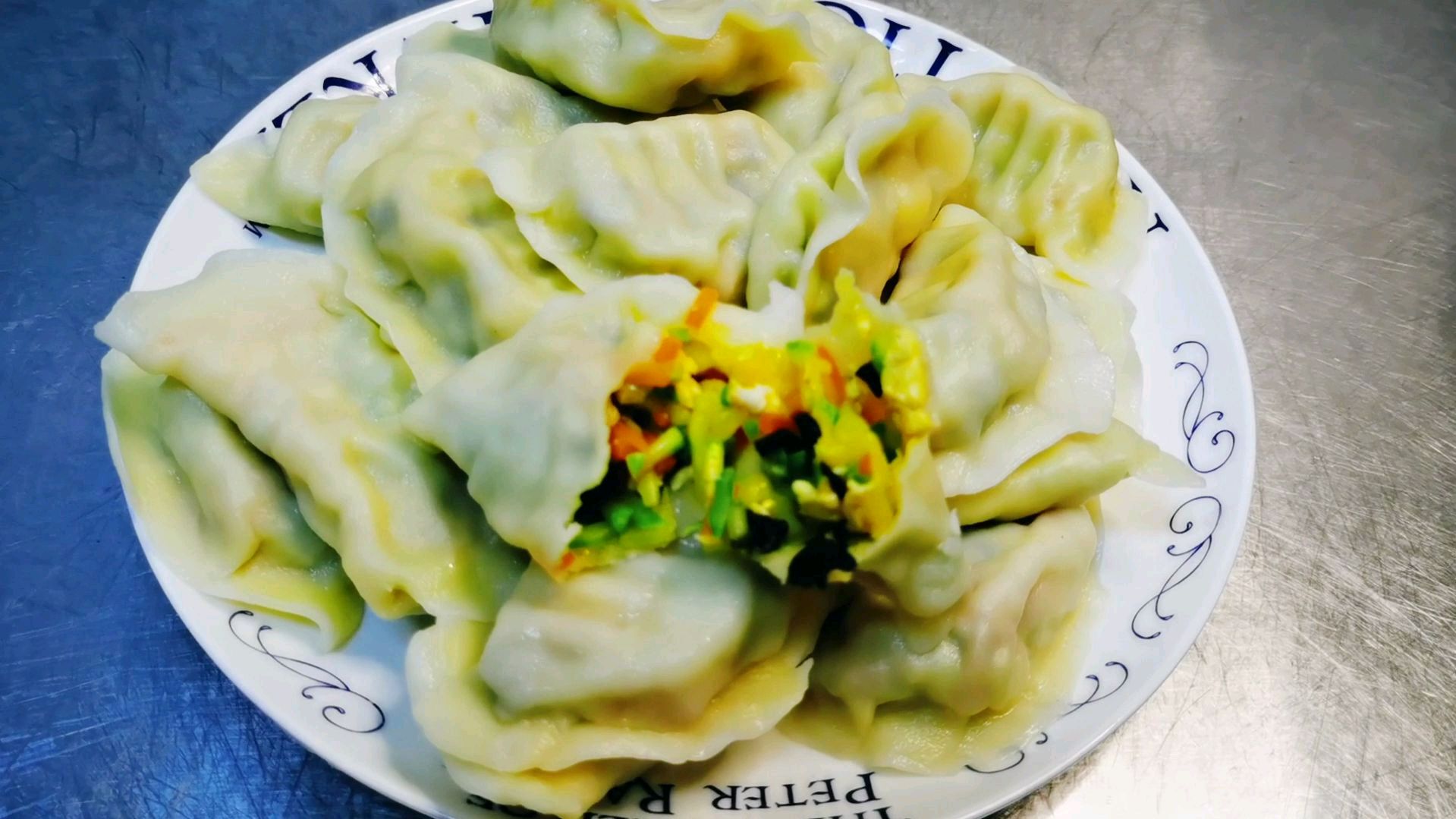 西葫芦馅饺子的好吃做法,喜欢吃素馅的,一定要试试