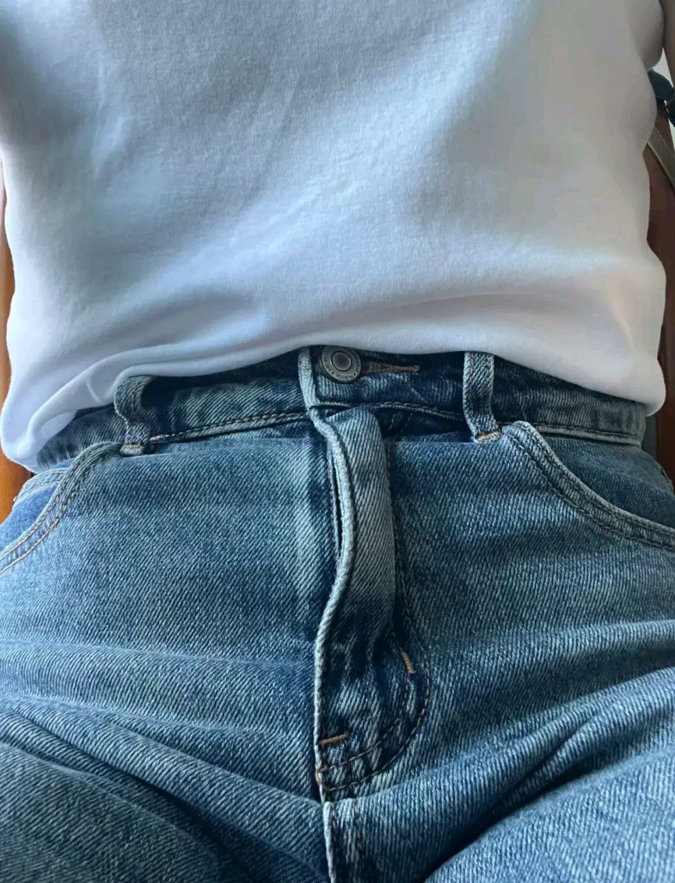 求指教,女生牛仔裤拉链处让人抓狂……