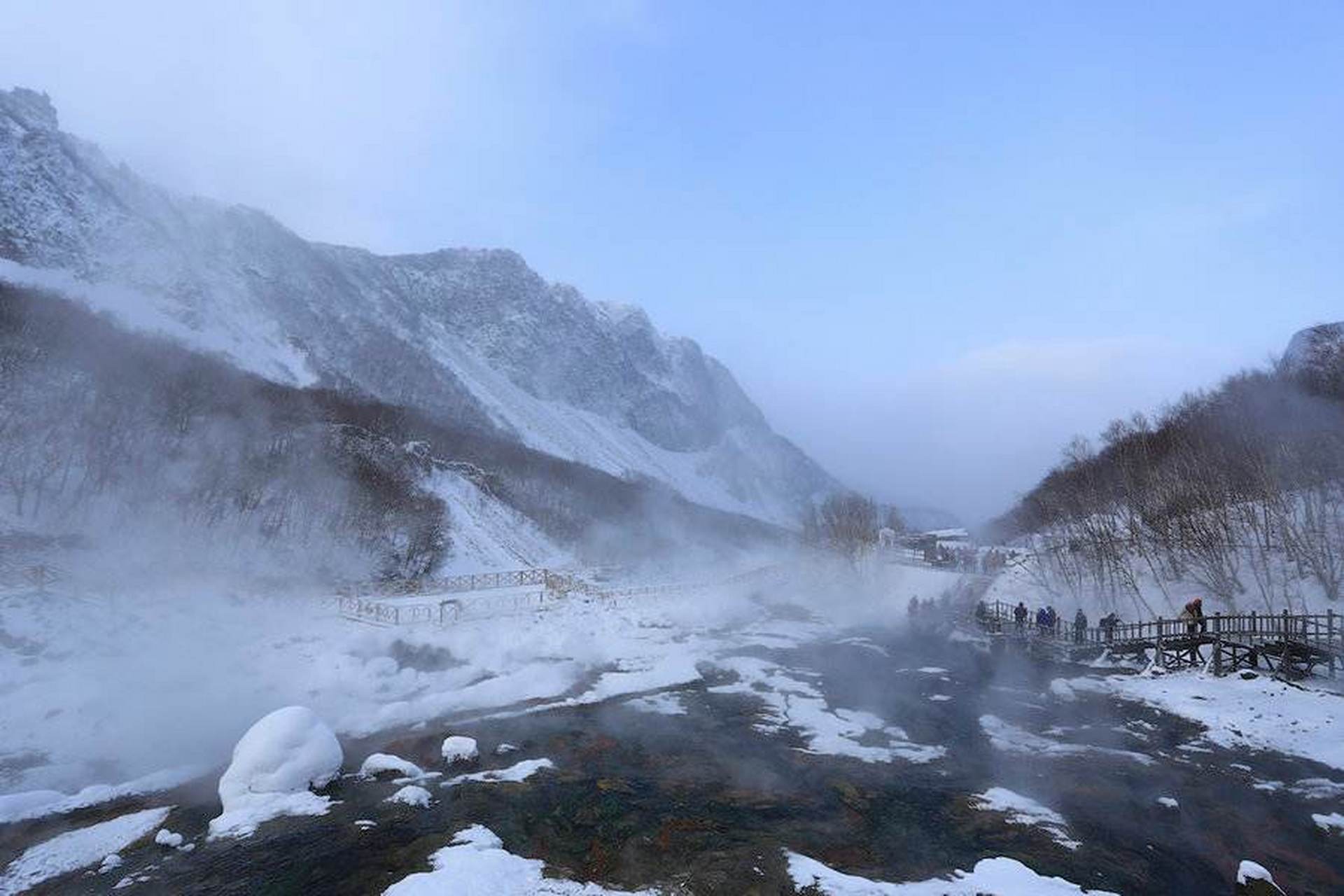 长白山池北聚龙泉图片