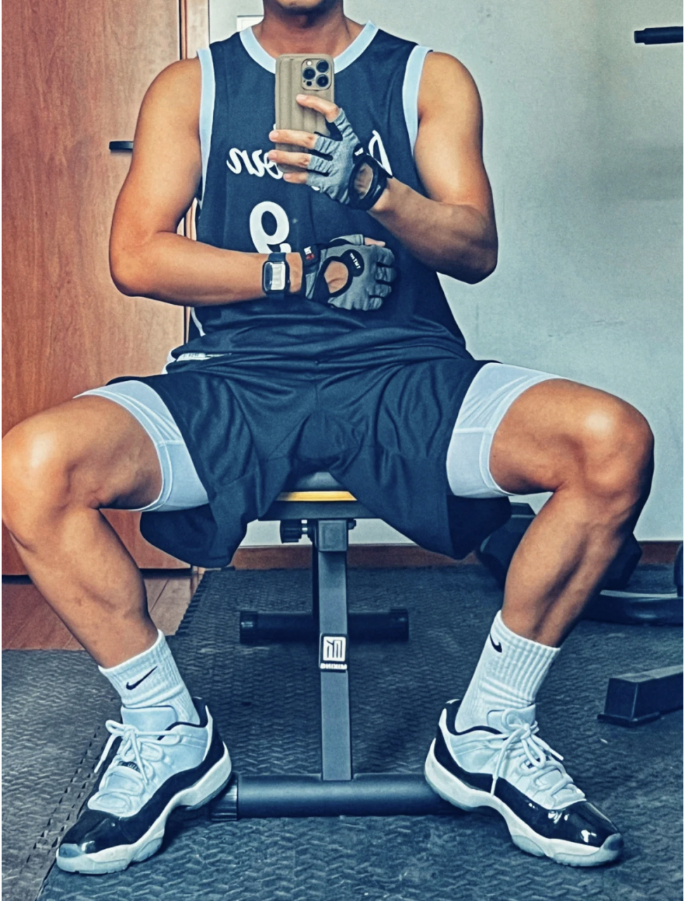 喜欢体育生的古铜色#体育生# #帅哥# #运动