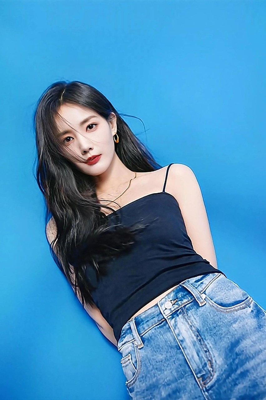 李一桐美女,复古时髦牛仔系写真