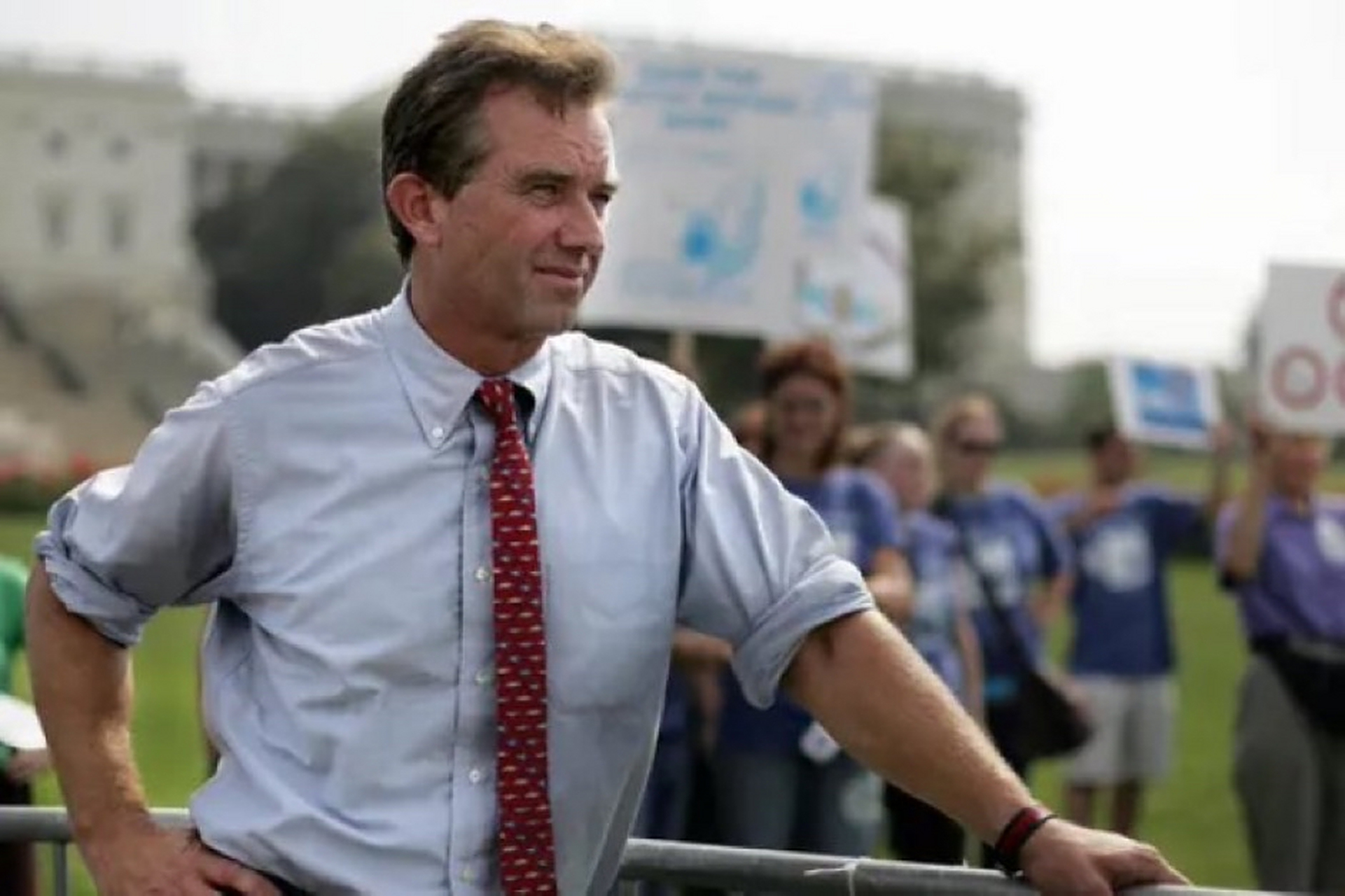 小罗伯特·肯尼迪说:自从1968年他父亲被暗杀以来,特勤局一直向总统