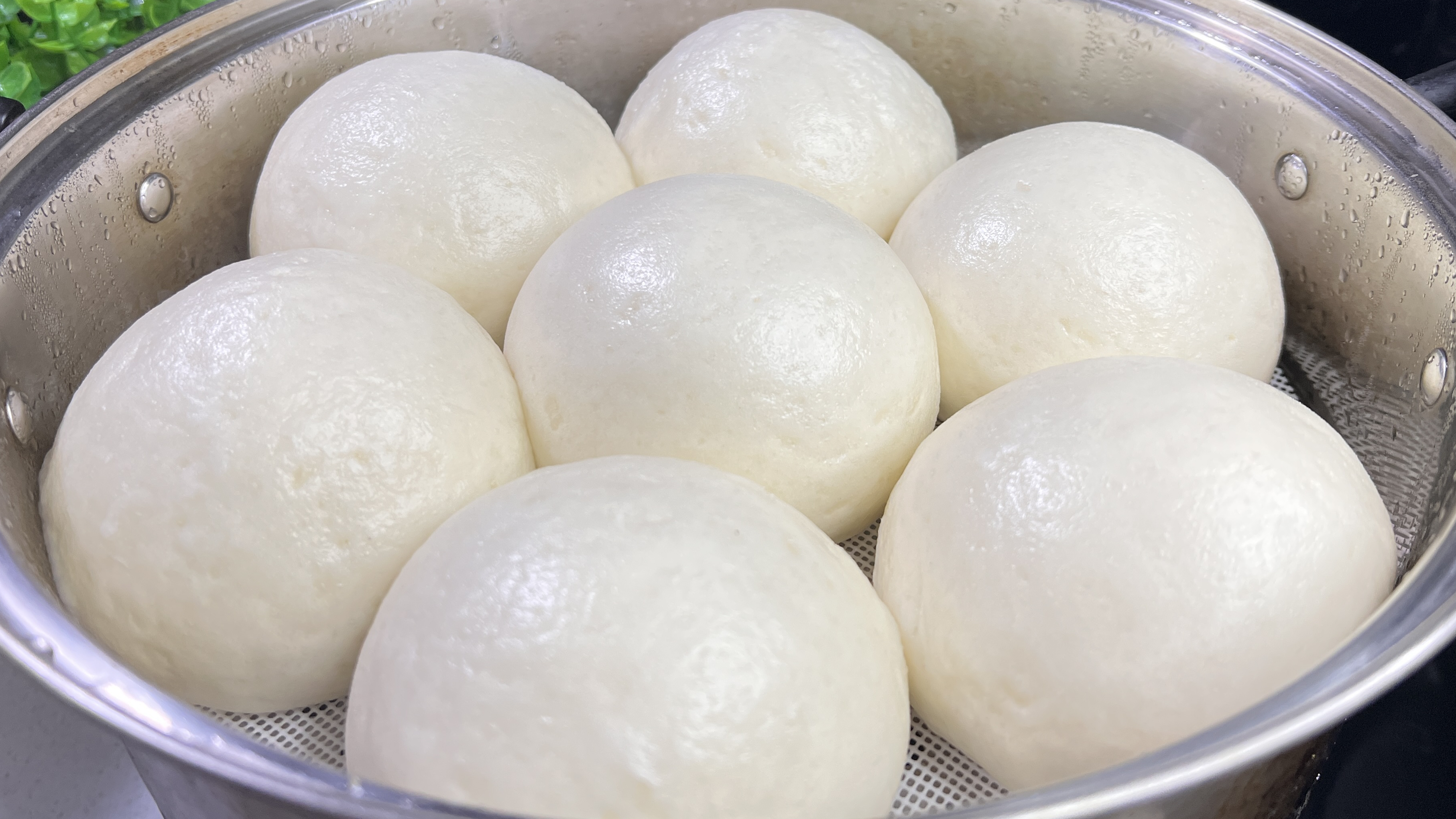 天热蒸馒头总是失败的?试试这样做,不发酸不干硬,松软好吃劲道