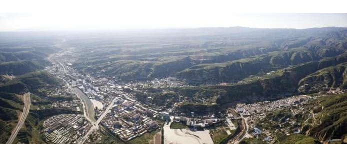 13,提起晋西,人们总是与西八县联系起来,那里是国家级成片贫困区靠近