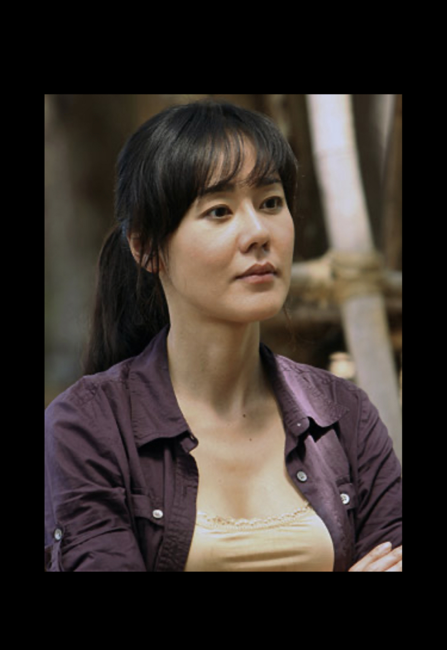 金允珍1973年11月7日出生于韩国首尔,身高168厘米,韩裔美籍女演员