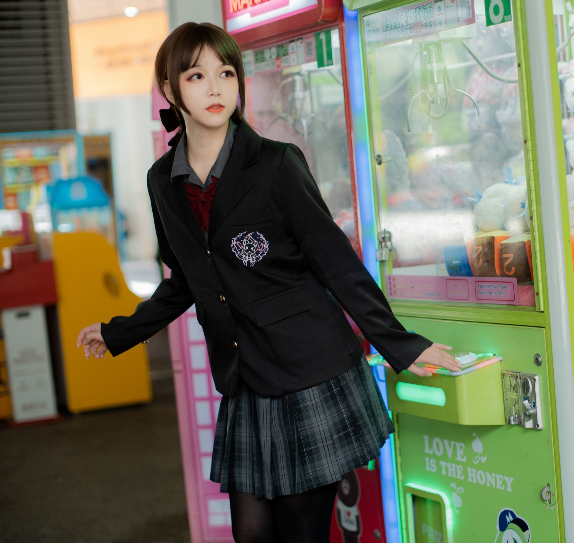 穿"黑丝"裤袜的jk小姐姐的可爱诱惑,呆萌呆萌的,可爱死了