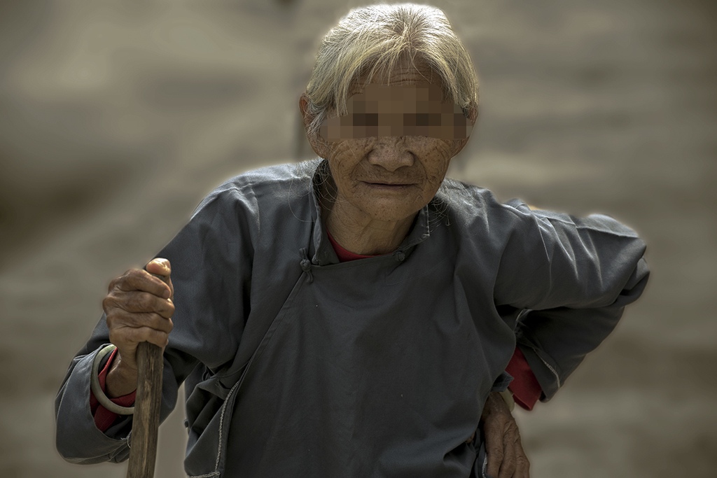 家人的孝心,却让奶奶晚年凄惨,可悲