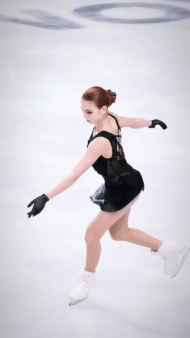 特鲁索娃高难度动作