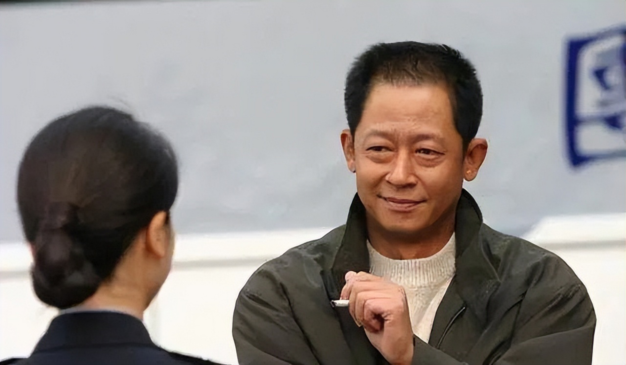 在电视剧《天道》中,王志文说了一段很有道理的台词:  "人要学会隐藏