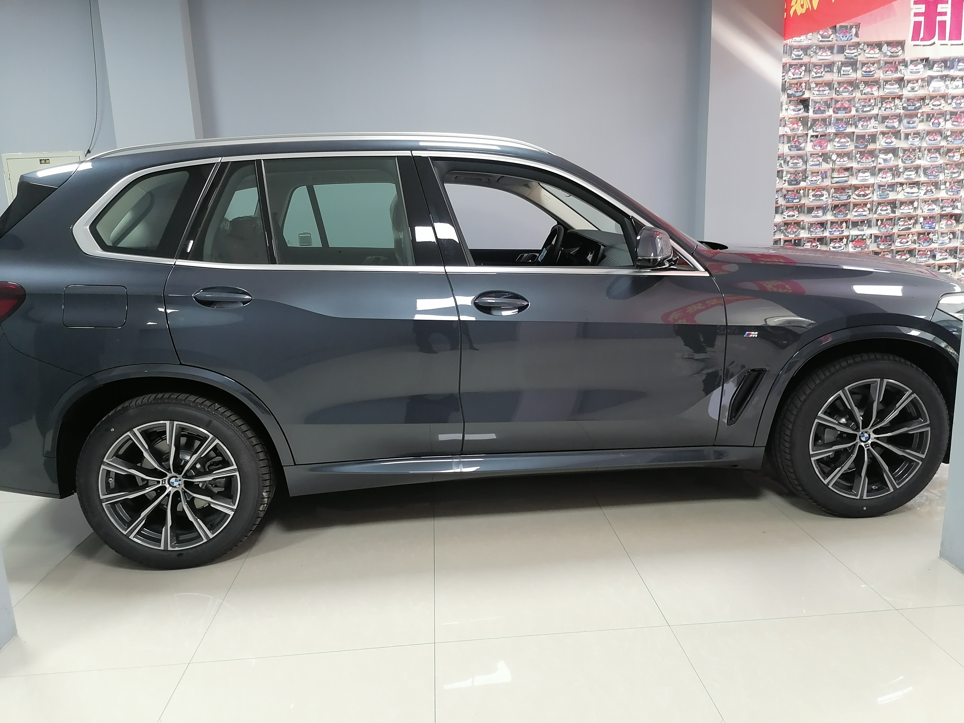 新款宝马x5样车实拍,轴距加长,质感一流,比gle还帅气