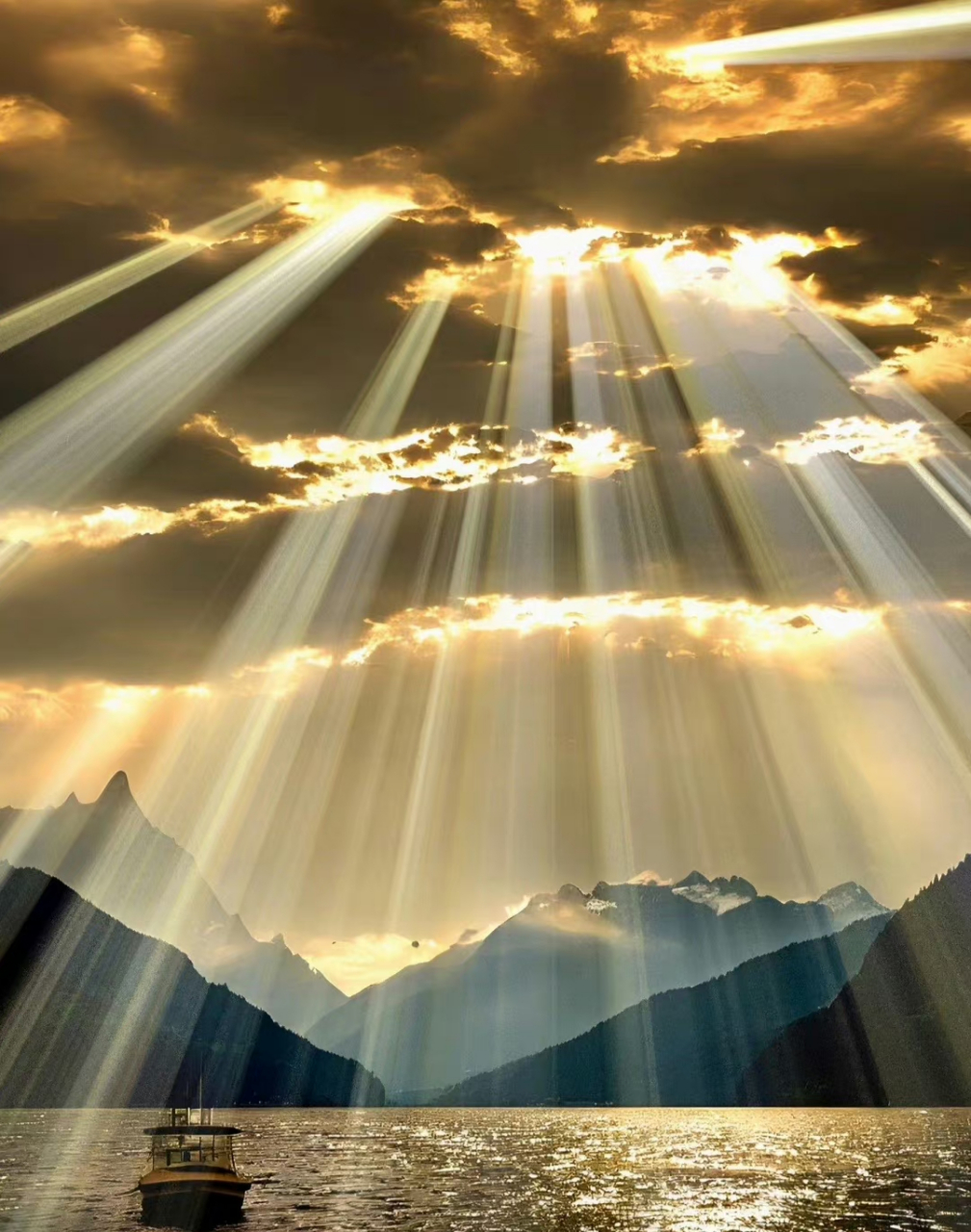 " 雨过天晴,阳光明媚[太阳]生命是一段精彩旅程,要活的有自己的样子