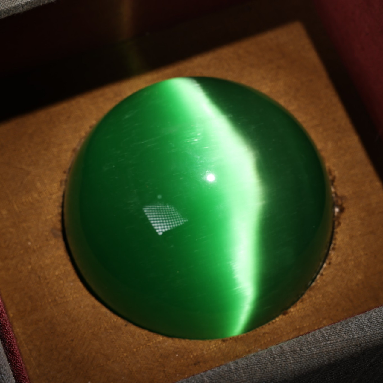 旧藏下乡收清代宫廷御藏极品罕见绿包大猫眼石球一颗 品相保存完好