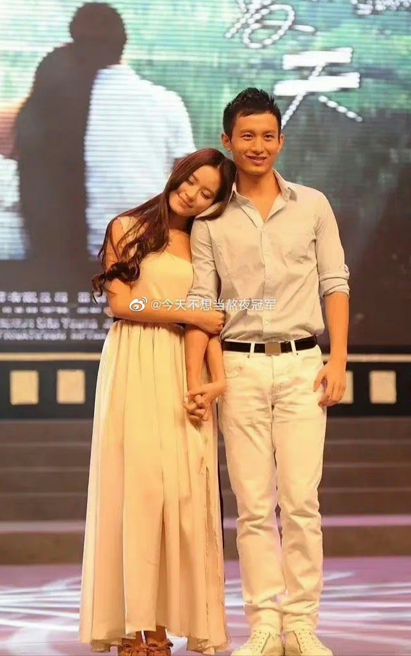 成毅出道至今的变化一览,网友热议,妆造对艺人来说是不是真的挺重要的