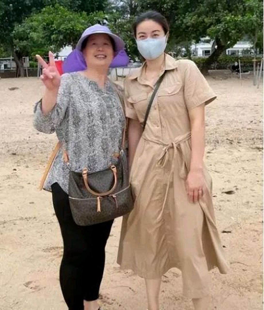 郭晶晶回娘家接地气!