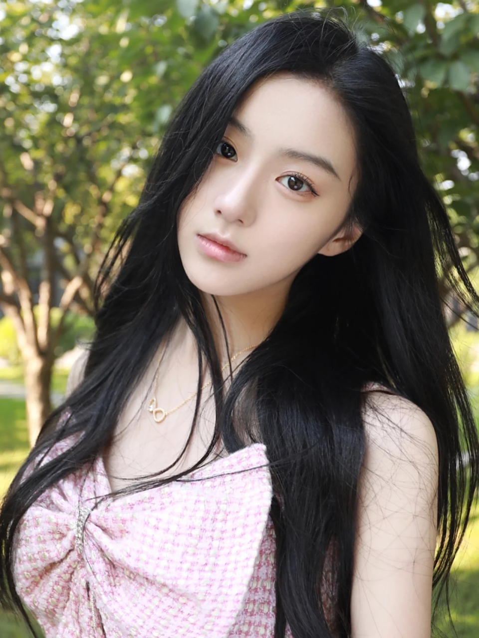 包上恩可爱小美女