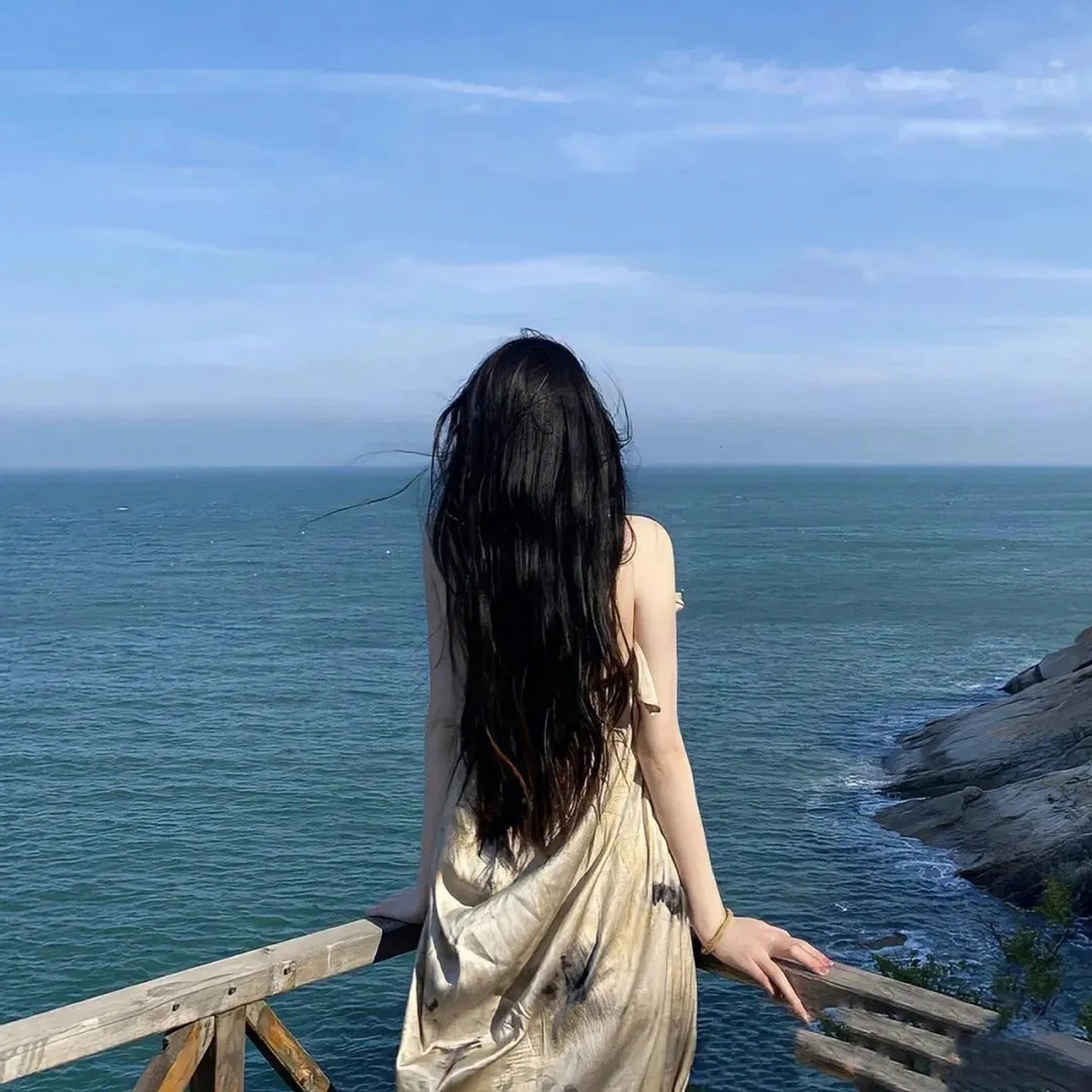海边系女孩头像2