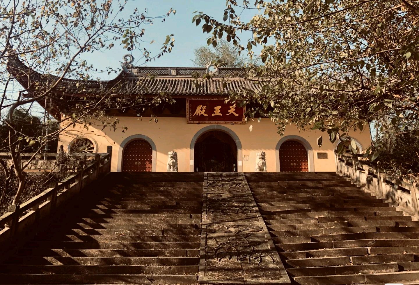 兰因寺图片