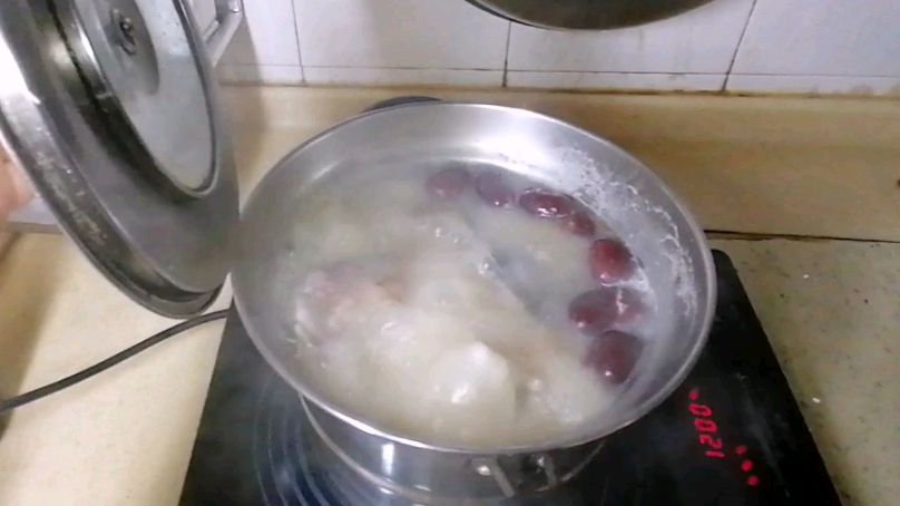 去湿汤,肇庆芡实红豆鱼骨汤