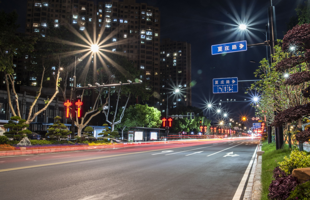 分享一组马路上的夜拍