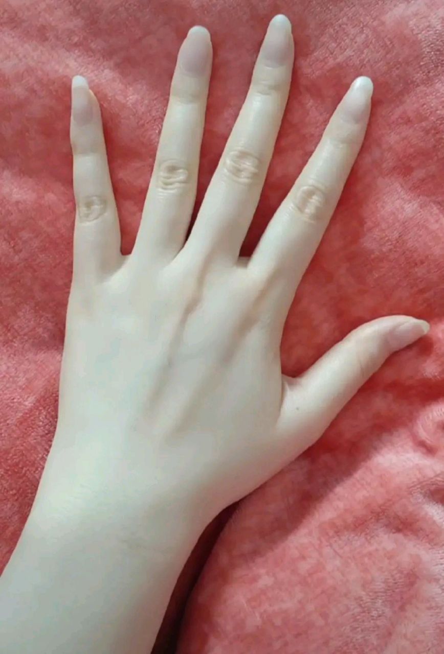 都说我的手是纤纤玉手,我怎么感觉不是呢!#元味玲玲