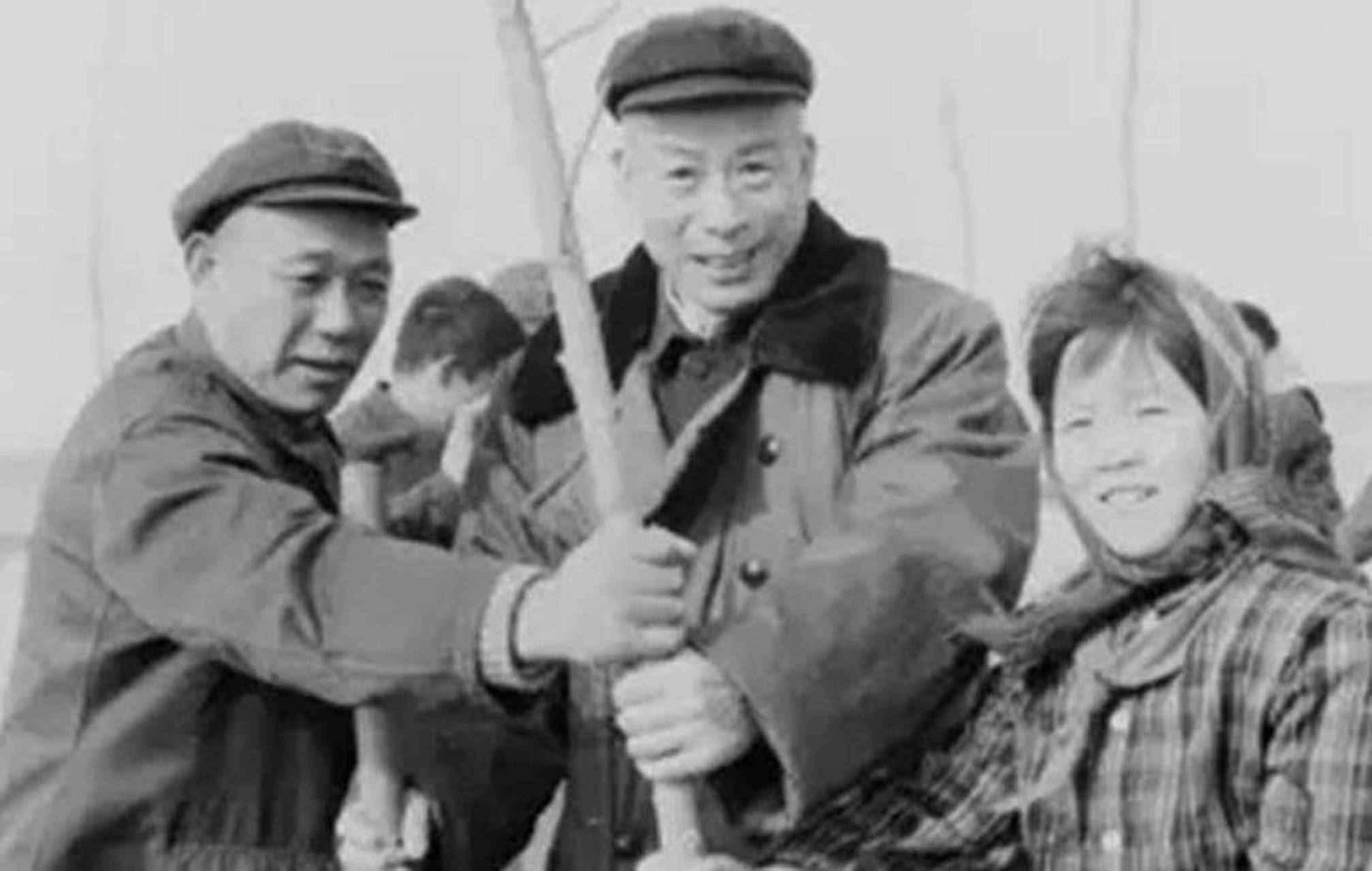 林乎加先生 1916年出生在山东省,2018年在北京去世, 享年101岁.