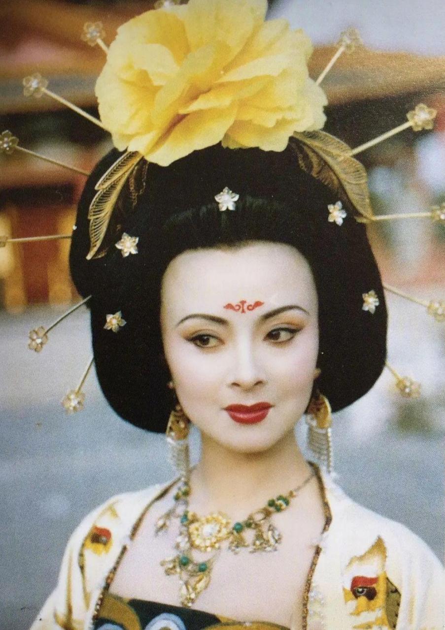 最美杨贵妃"诞生,回眸一笑百媚生,周洁饰演的杨贵妃就是这样一位盛世