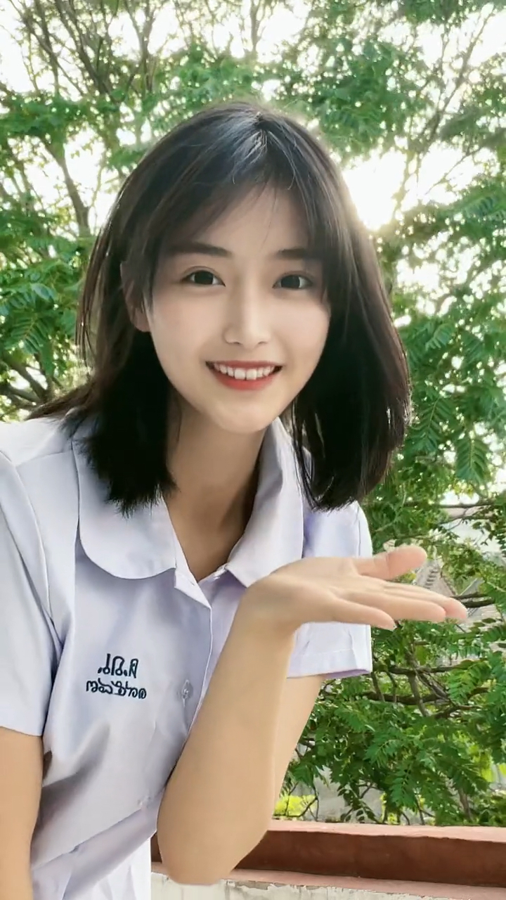 好清纯的校花小姐姐啊!如果当年你遇见她,能上哪所大学?