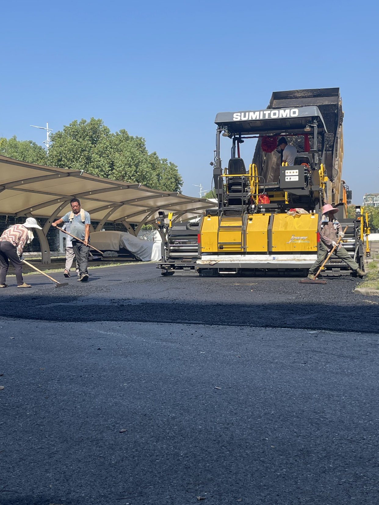 厂区沥青路面施工图片