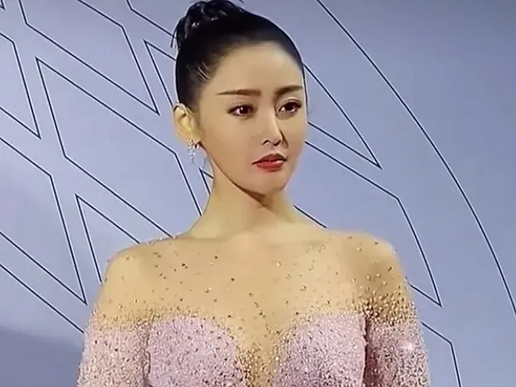 张天爱对象都会劈腿 我忽然释怀了!