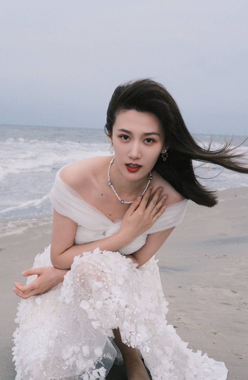 徐悦这组图片真好看,景美,人更美!