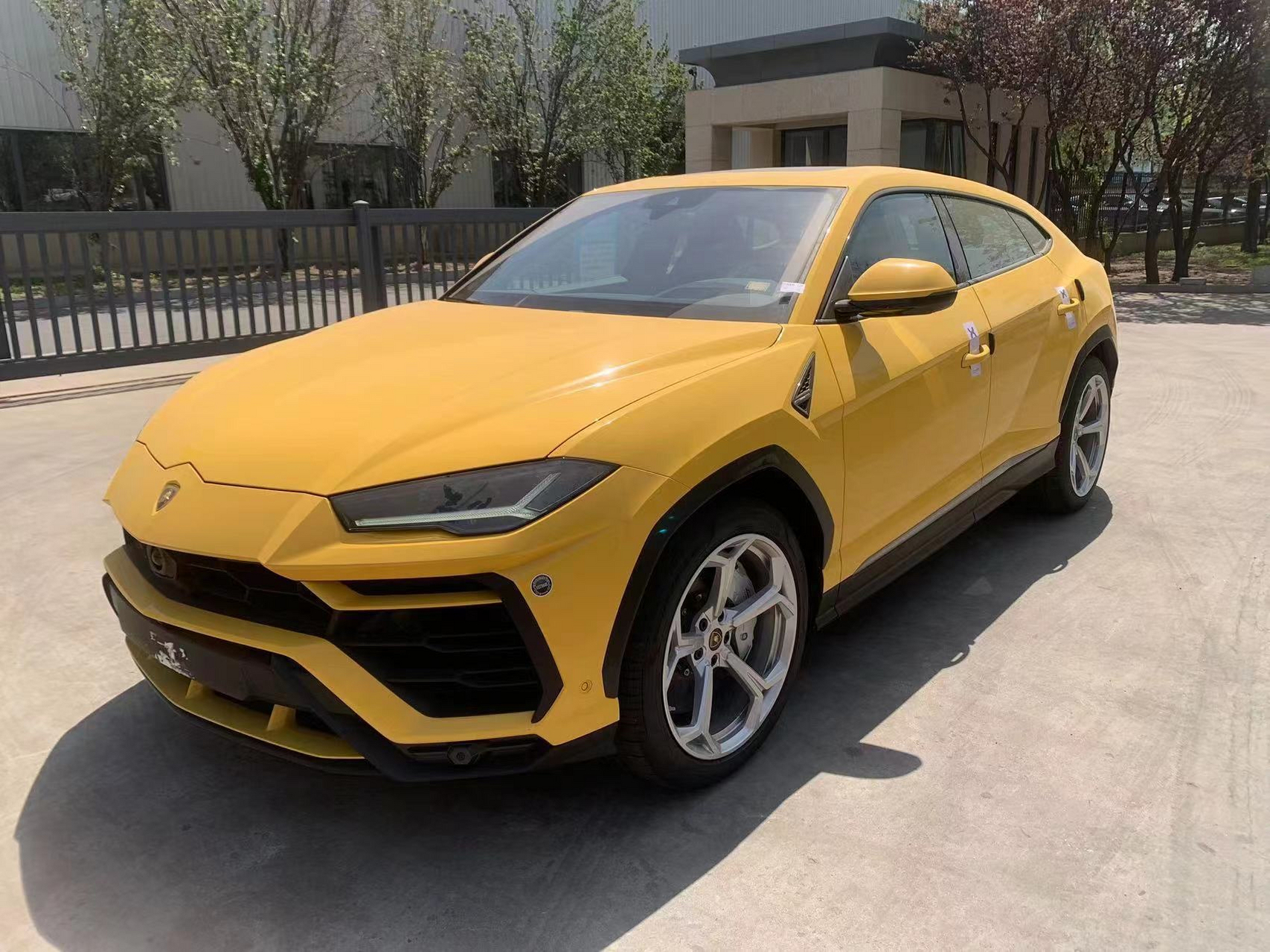 这台全新兰博基尼越野特价秒杀最少让您省60万