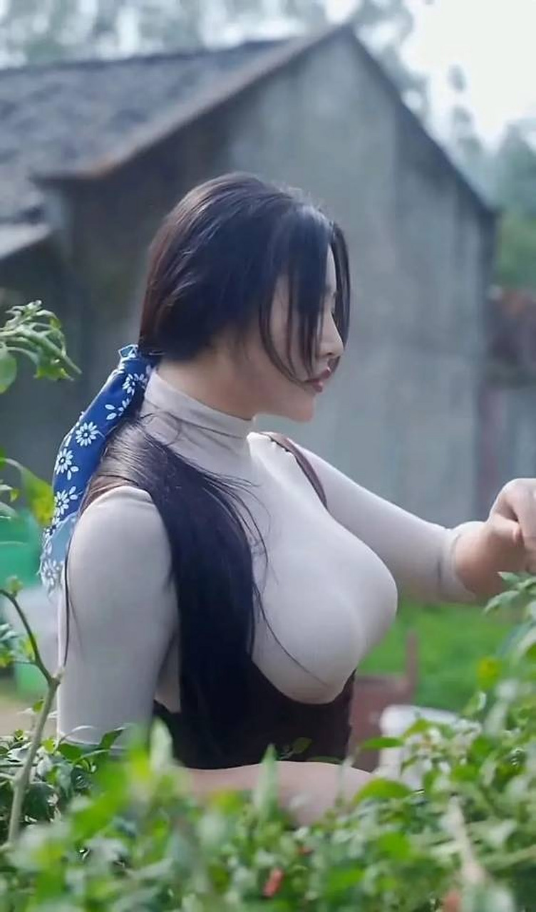 乡村美女表嫂的真实生活#性感美女# #完美臀部# #美女# @好哥又回来了