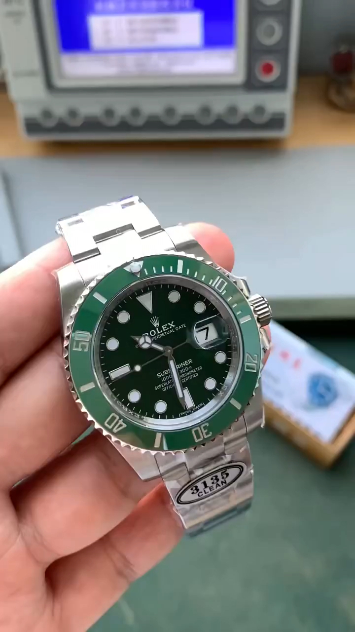 实拍劳力士潜航者绿水鬼个性十足的设计不是一般人能驾驭