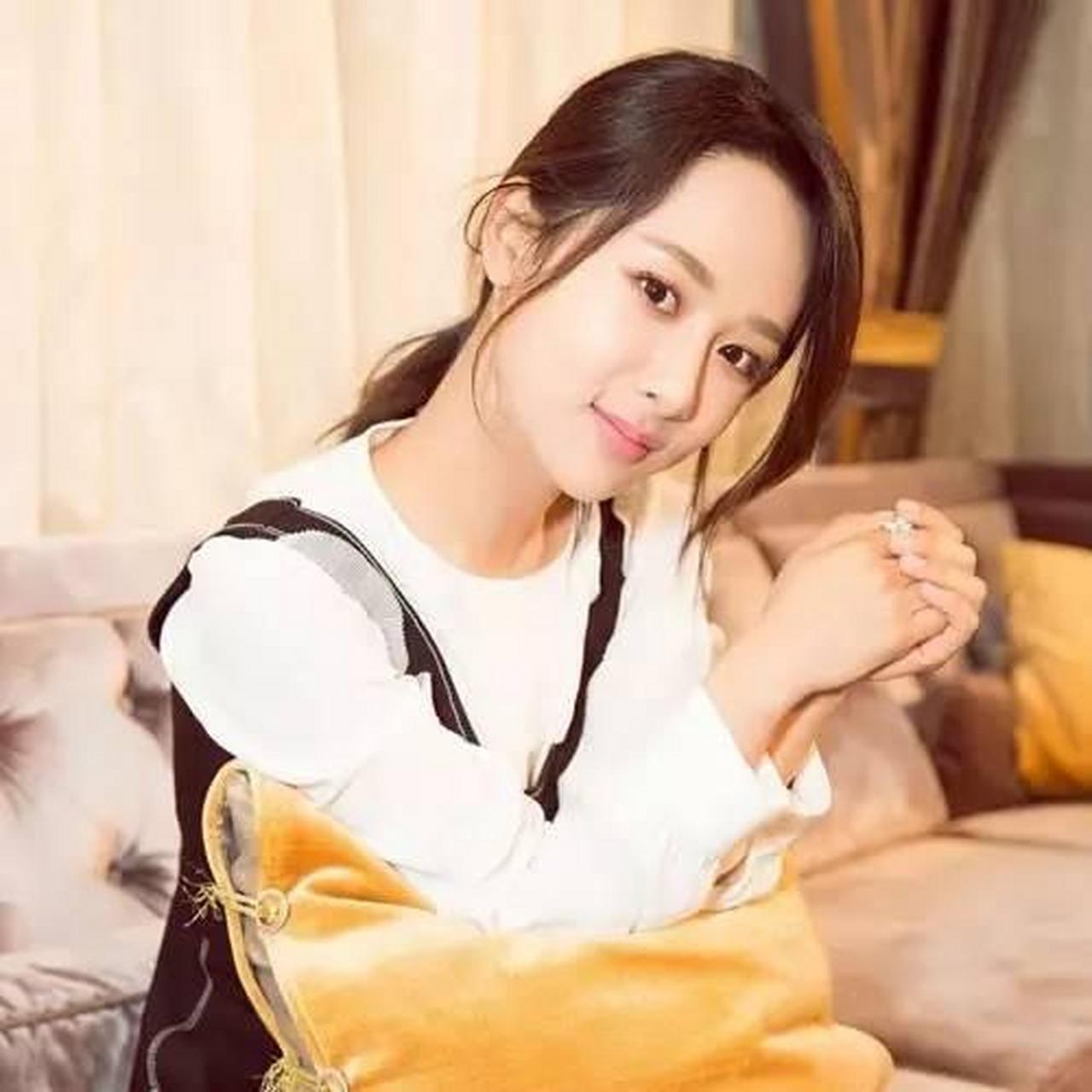 美图0298:杨紫长大了 #情感# #美女# #娱乐# #明星