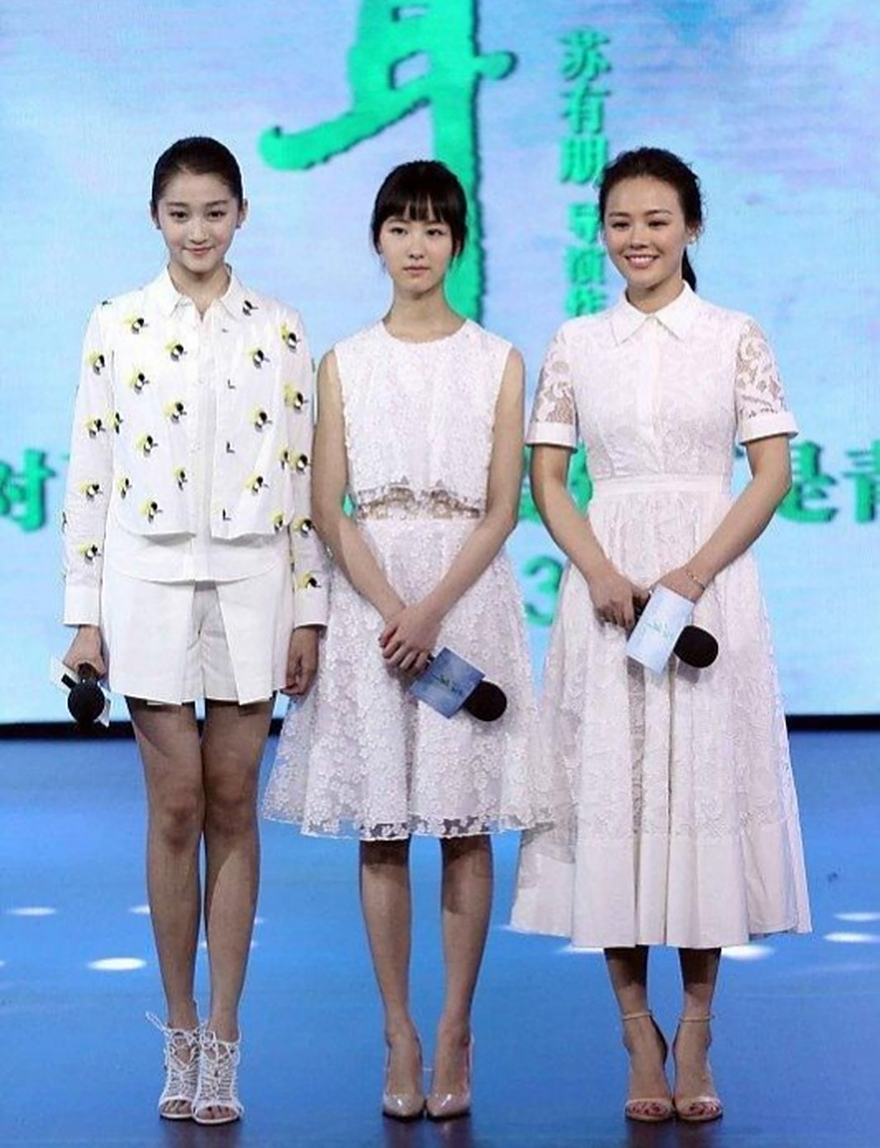 《左耳》时期的陈都灵关晓彤马思纯,那个时期的妆造在今天看来就已经