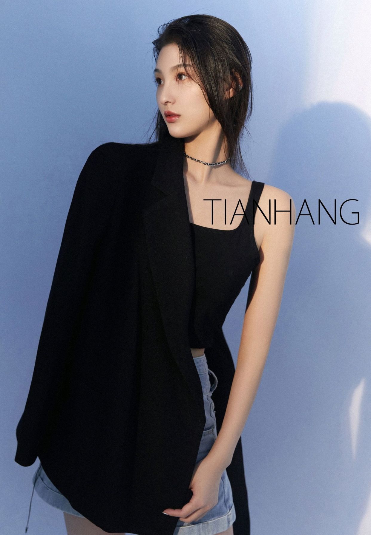 长发御姐,锁骨分明