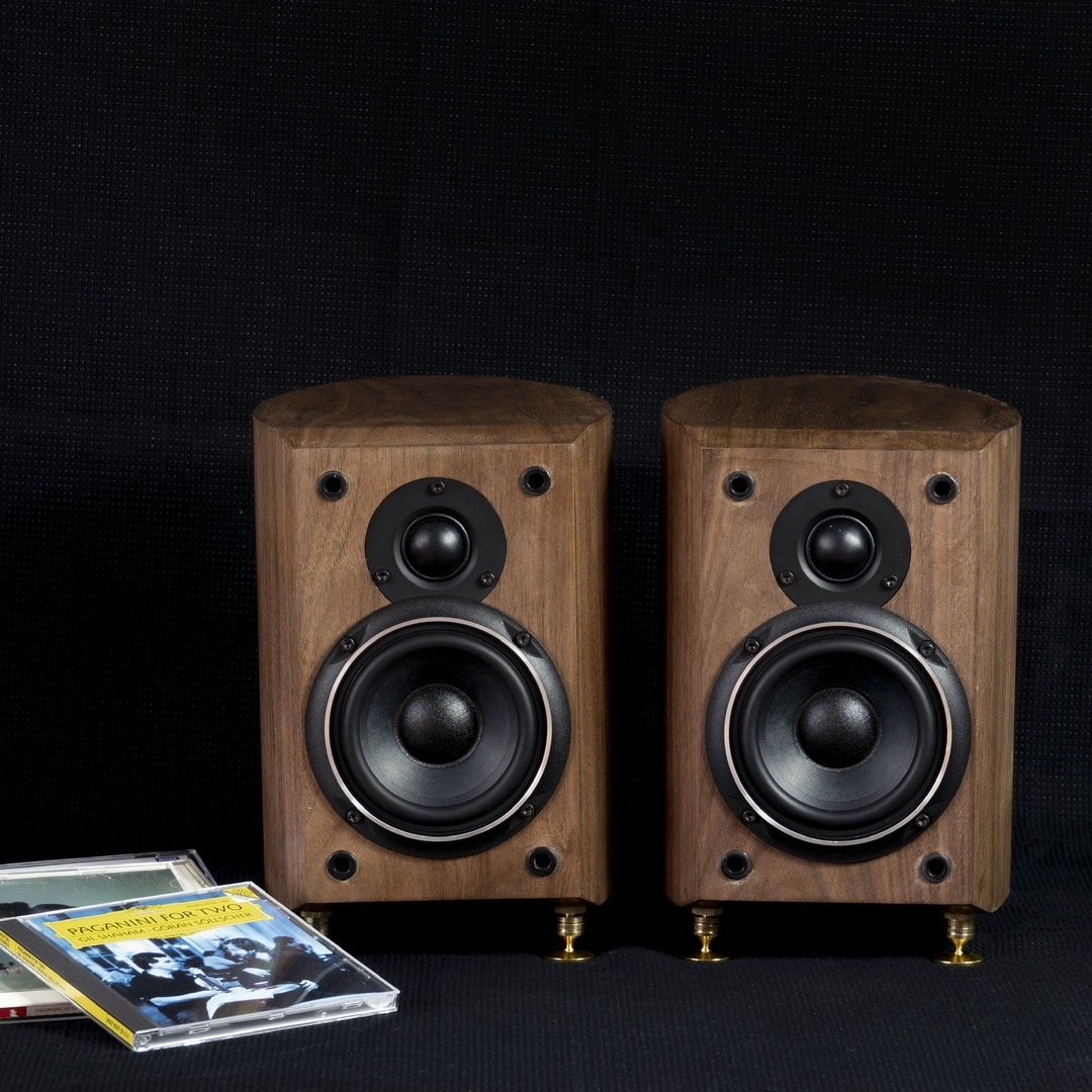 许英谔音响爆红小四4265音箱发往云南玉溪