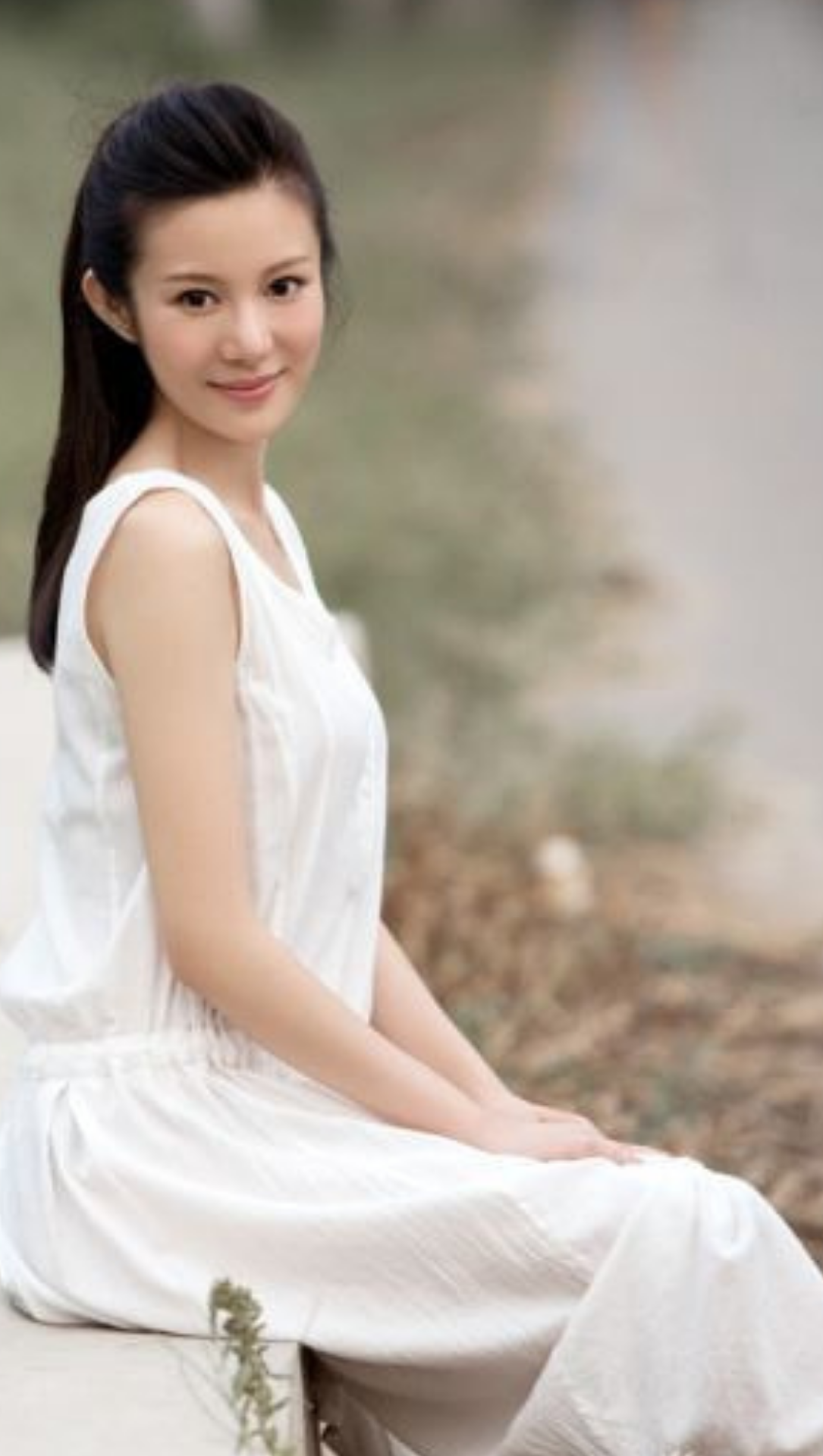 最美纪晓芙邬靖靖写真,虽然不是很火,倚天屠龙记中演技让人难忘