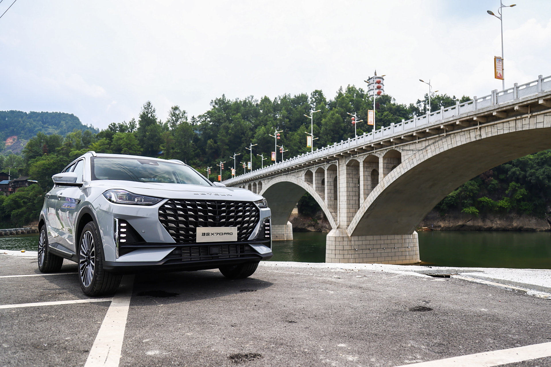 捷途x70 pro上市了,全系售价10.29-15.99万元,如果把终端优惠考虑进去