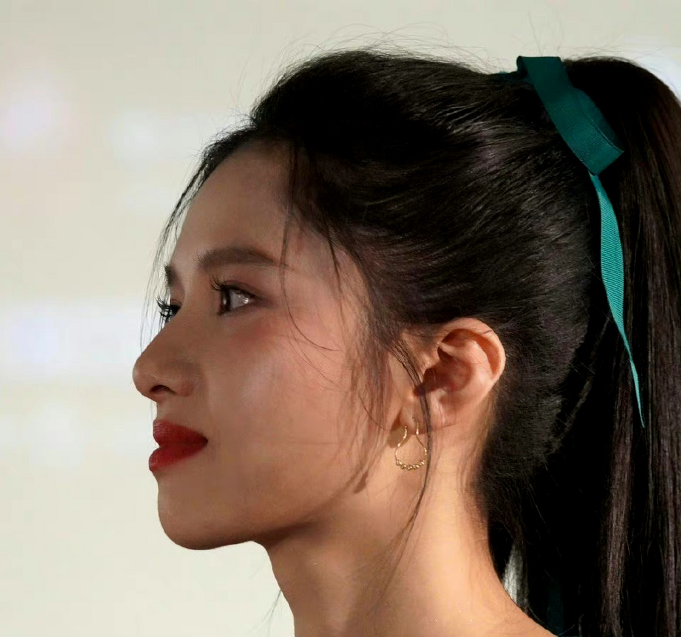 终于明白张婧仪为什么适合演青春疼痛文学 是轻微反颌给她带来的倔强