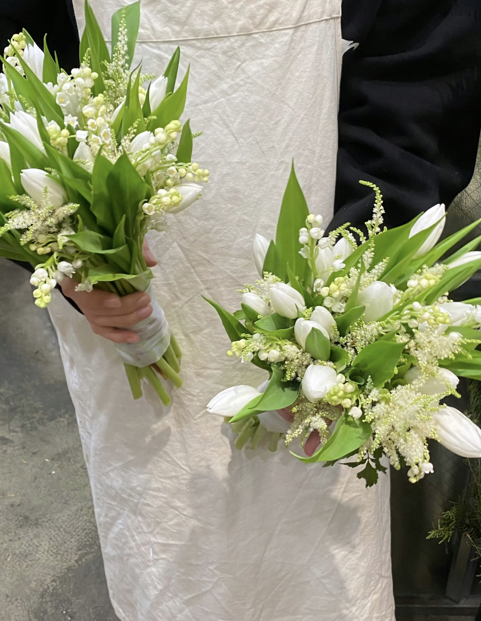 好好看的铃兰手捧