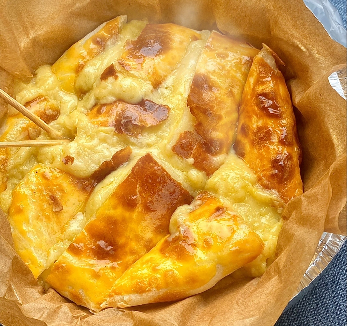 榴莲吃不完,拿来做爆浆芝士榴莲饼.