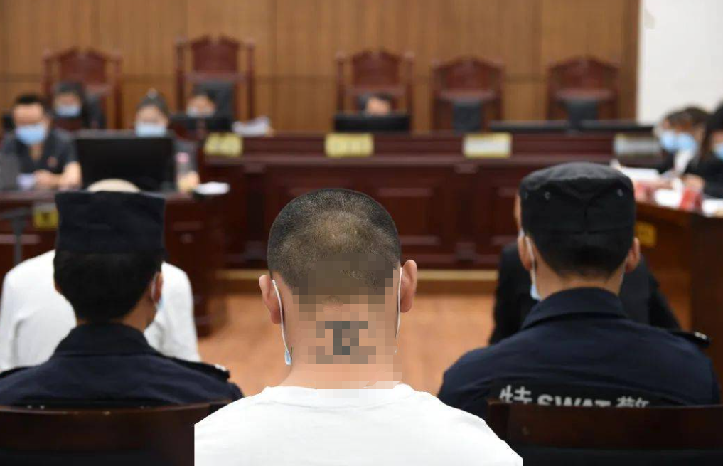 实纪:广东省涉黑首脑,主犯黄永存黄永裕及钟亚光,被判死刑